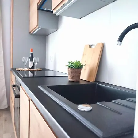 Danhouse 吉日茨科